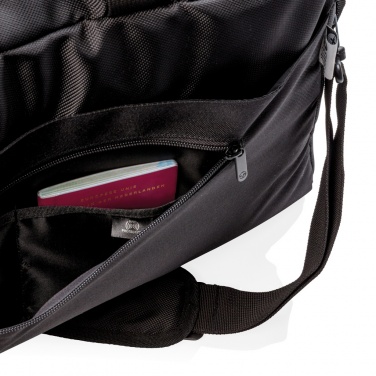 Logotrade Werbegeschenke das Foto: Swiss Peak RFID Wochenendtasche mit Kofferöffnung