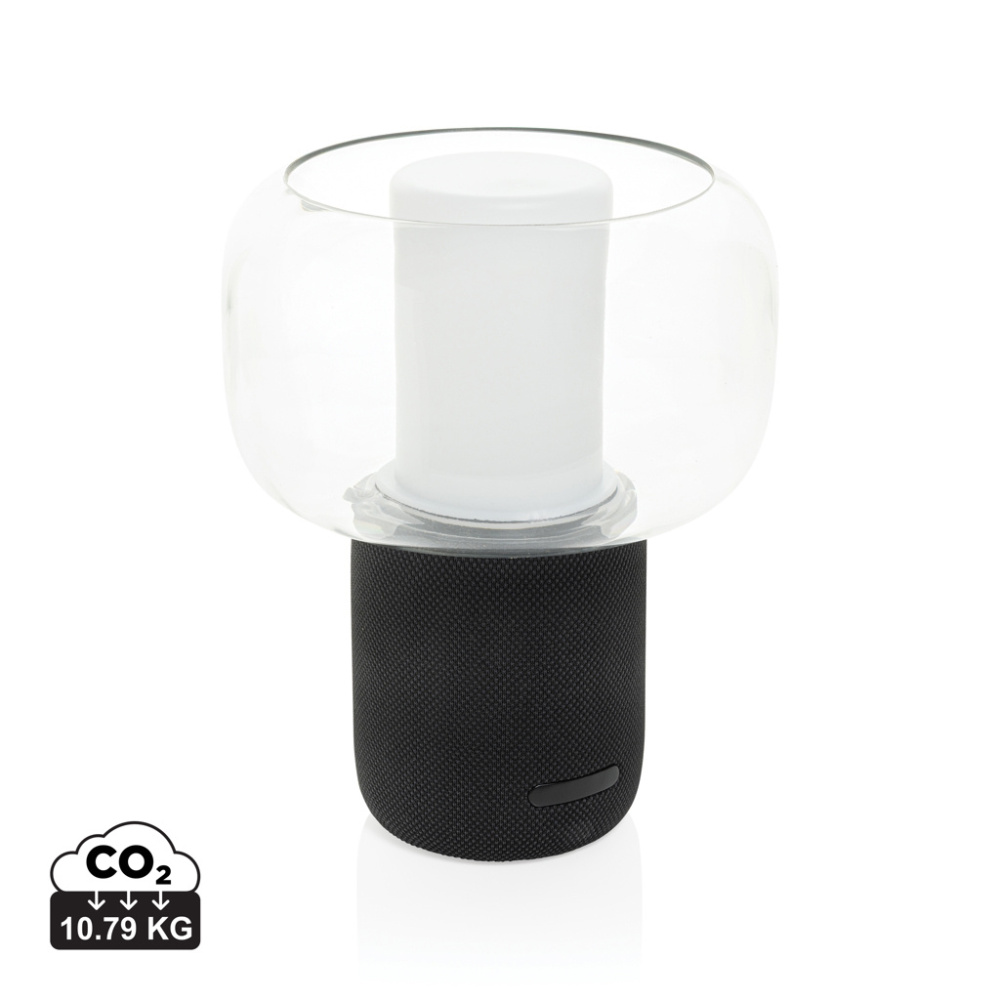 Logotrade Logogeschenke das Foto: Lux 10W Lautsprecherlampe aus RCS recyceltem Kunststoff