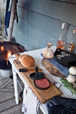 Logotrade promotional product image of: BBQ set with hamburger press and brush