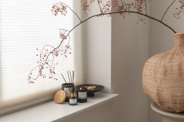 Logotrade firmakingi foto: Ukiyo deluxe lõhnaküünal bambusest kaanega