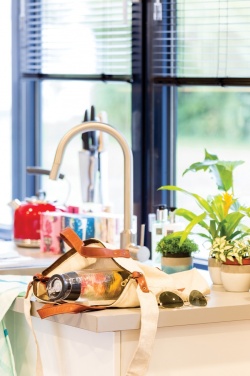 Logotrade firmakingi foto: Lukustatav infusioonipudel