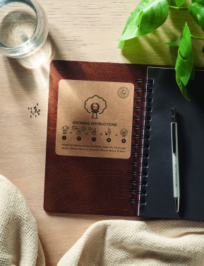 Logotrade meened pilt: A5 kasepuidust märkmik GROWBOOK™