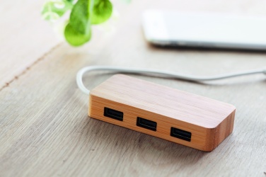 Logo trade reklaamkingi pilt: Bambusest USB 3 pordiga jaotur