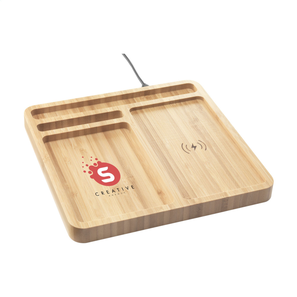 Logotrade firmakingituse foto: Bamboo Organizer laadija