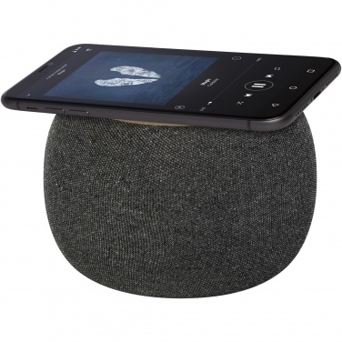 Logo trade mainoslahja ja liikelahja tuotekuva: Ecofiber bambusta ja RPET-muovista valmistettu Bluetooth® -kaiutin ja langaton latausalusta