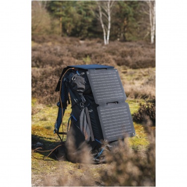 Logotrade liikelahjat kuva: Xtorm XR2S28 SolarBooster 28 W:n taitettava aurinkopaneeli