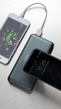 Logotrade liikelahja mainoslahja kuva: 10 000 mAh:n 10W langaton PD-varavirtalähde