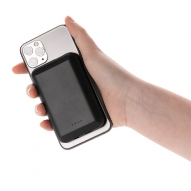 Logotrade mainoslahjat ja liikelahjat tuotekuva: Magneettinen 5000mAh 5W langaton virtapankki