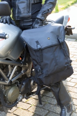 Logotrade mainostuote tuotekuva: Swiss Peak 17” kannettavan reppu ulkokäyttöön