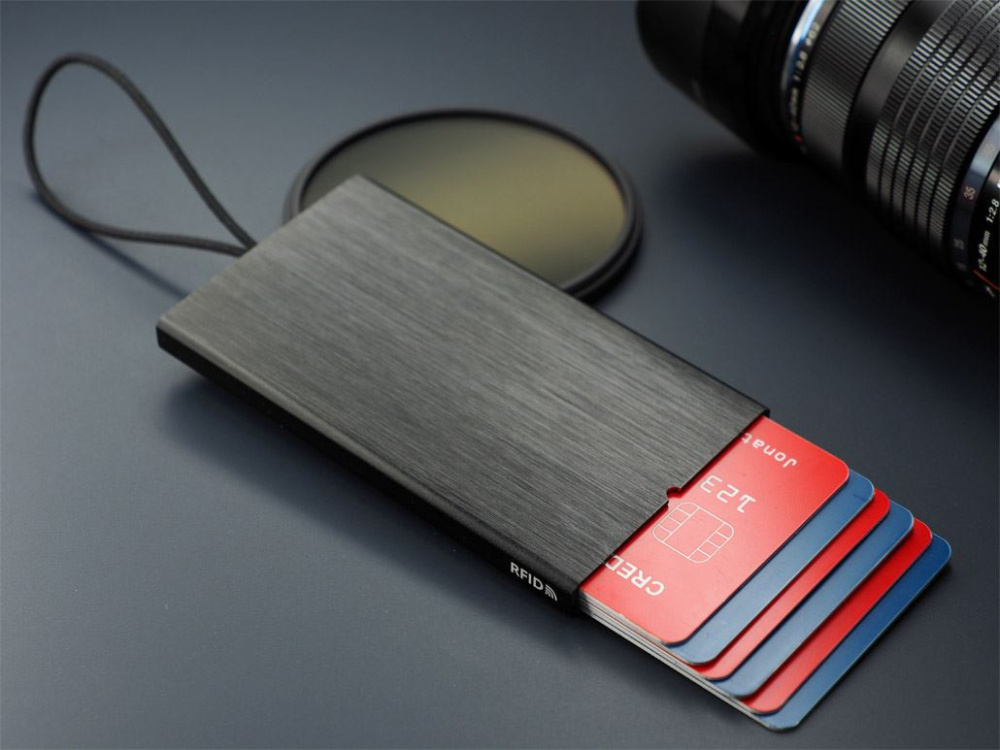 Logotrade mainoslahja ja liikelahja kuva: RFID luotto- ja käyntikorttikotelo 126615500