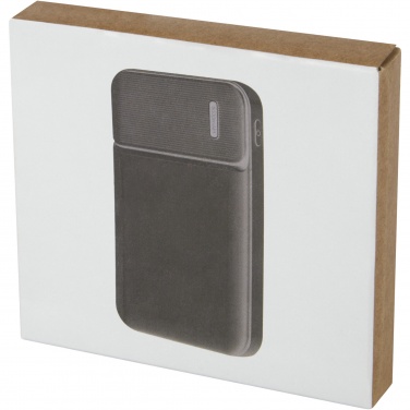 Logotrade kampanjprodukter bild: Loop 5 000 mAh powerbank i återvunnen plast