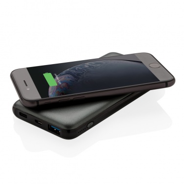Logotrade presentreklam bild: 10.000 mAh snabbladdande 10W trådlös powerbank med PD