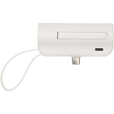 Logotrade reklamprodukter bild: Alnair 5 000 mAh 10 W Type-C powerbank av återvunnen plast med inbyggt flipstativ och 2-i-1-kabel
