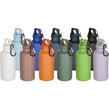 Logotrade kampanjprodukter bild: Oregon 400 ml vattenflaska av RCS-certifierad återvunnen plast med karbinhake